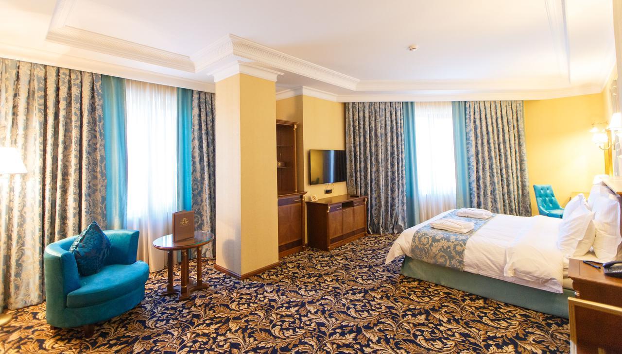 Sultan Palace Hotel Atyrau Exterior photo